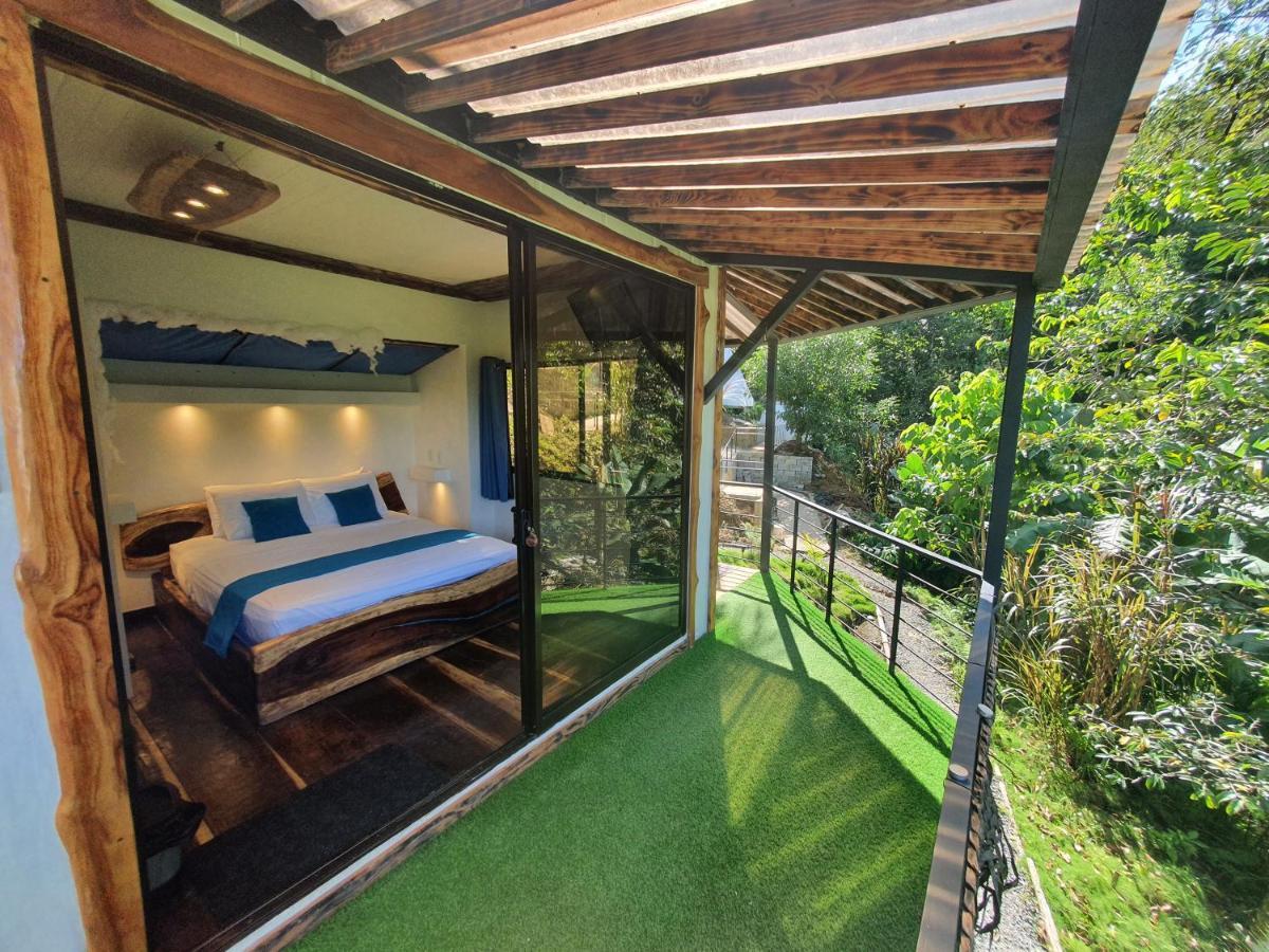 Hotel Glamping Tomaselli Manuel Antonio Exteriér fotografie